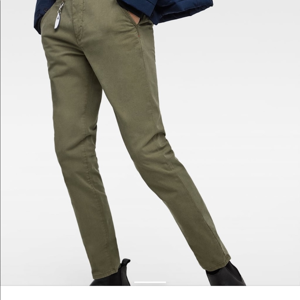 Zara Men’s Skinny Fit Chinos
